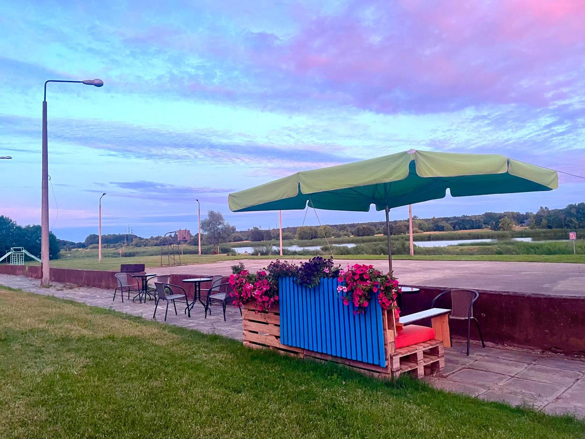 Riverside Motel Елгава Экстерьер фото