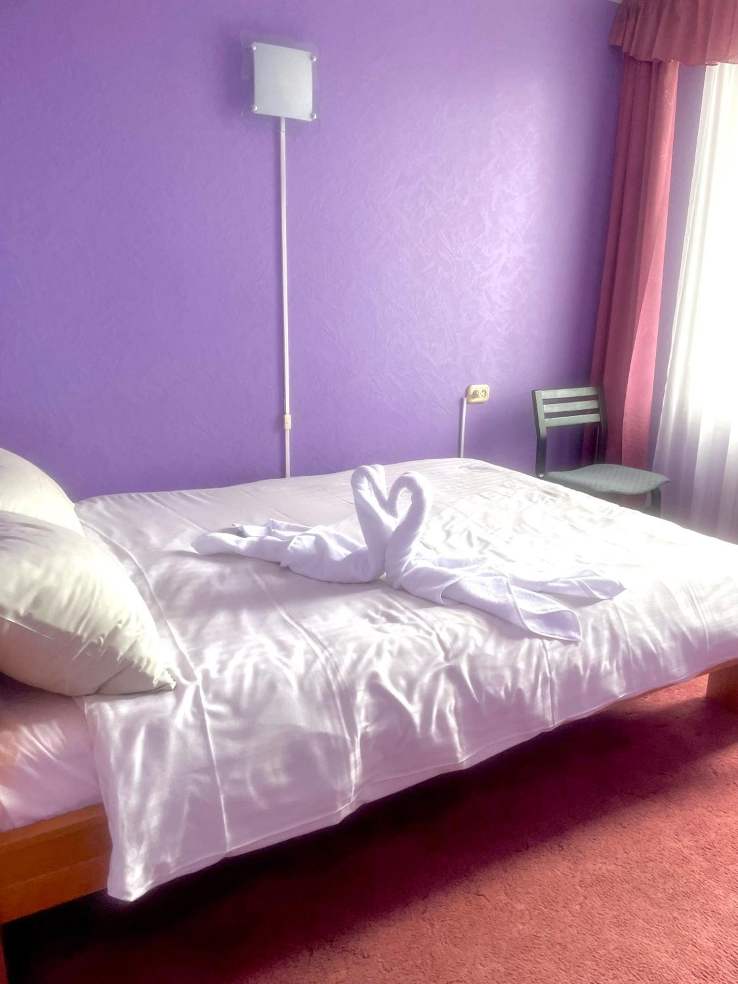 Riverside Motel Елгава Экстерьер фото